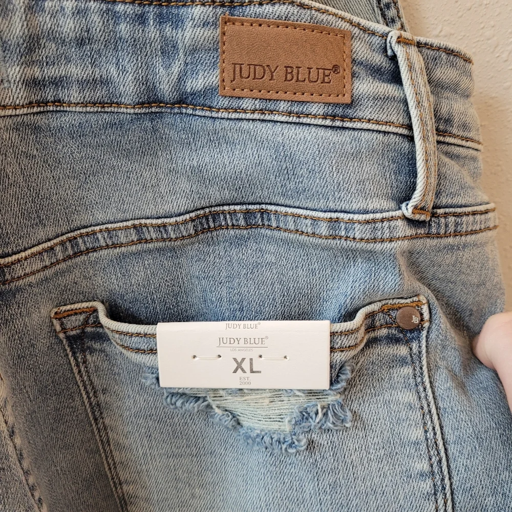 Judy Blue Light Wash Denim Short Overalls - Picture 8 of 15